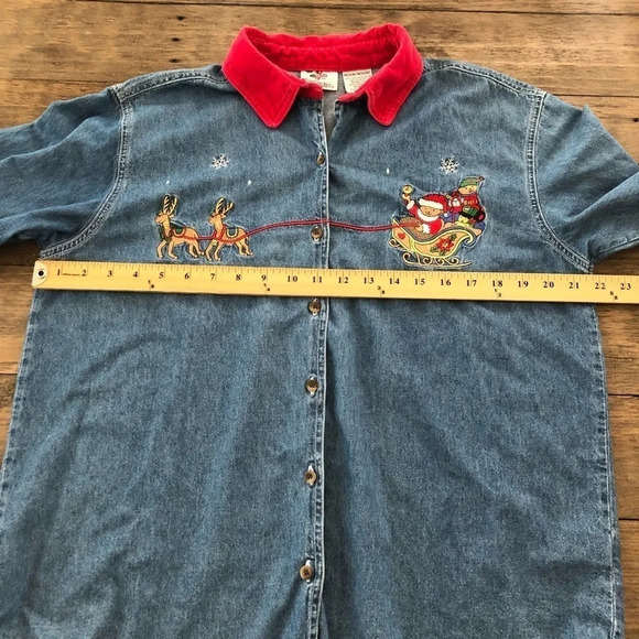 Vintage Nutcracker Denim Embroidered Christmas Santa Sleigh Bear Button Up Shirt - Picture 7 of 9